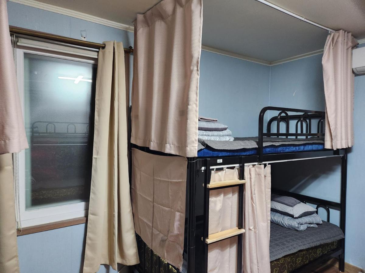 Birdsnest Hongdae Foreigner Only Asrama
