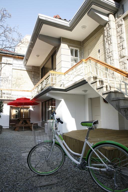 Asrama Birdsnest Hongdae Foreigner Only *