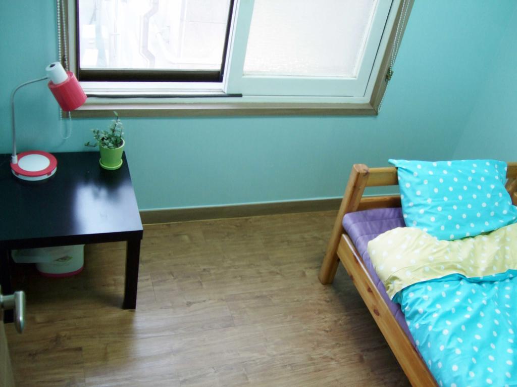 Asrama Birdsnest Hongdae Foreigner Only Seoul